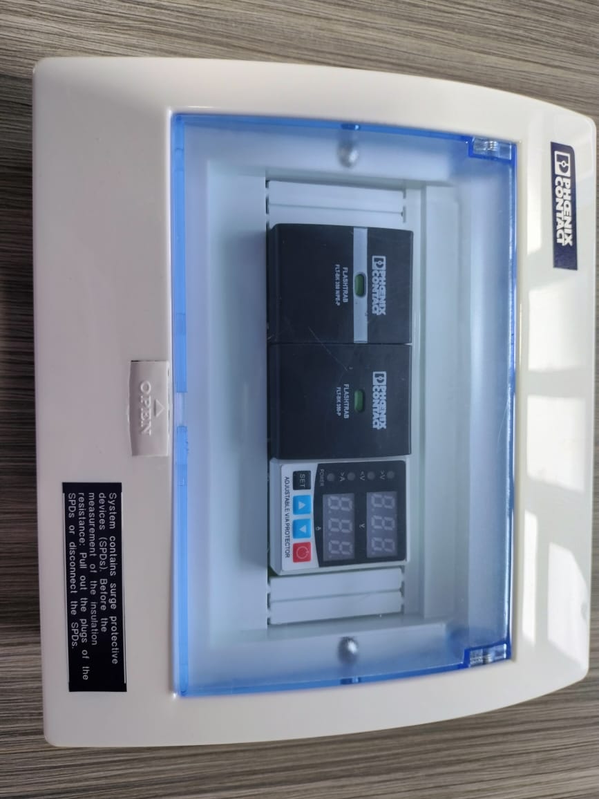 63A Digital 2 Pole Lightening Surge and Voltage Protection Device SVP with Phoenix Contact Type 1+2 SPD for Single Phase SVP-05